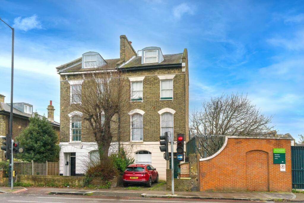 Apartment Arsenal 123 Close To Emirates Stadium Direct Eurostar Heathrow-3 Apartments Here *